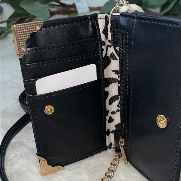 Jessica Simpson Black Crossbody Bag Sleek Minimalist Design - Picture 6 of 9